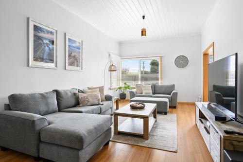 Stanley House | Perfect Family Retreat at LuCo House Stanley - Rated 10/10