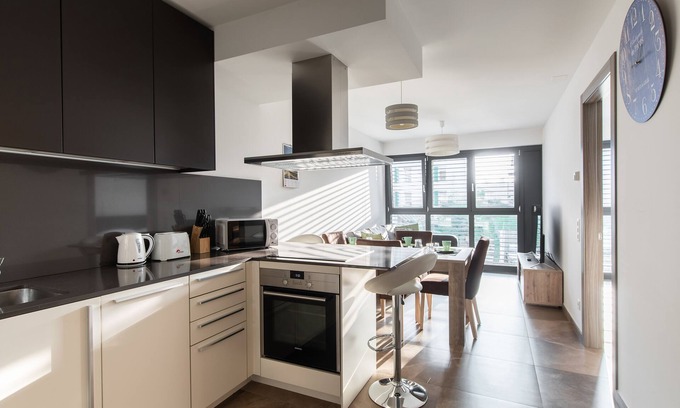Massagno Apartment | Inviting Stay at Lucy: Pet-Friendly with Spa & Family Amenities