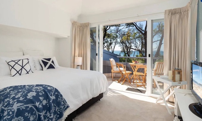 Callala Bay House | Discover Lucy's at the Bay - Stay 3 Nights, Get 2 Free