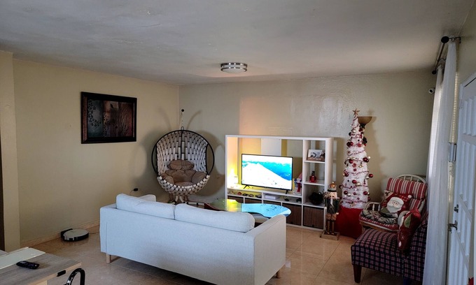 Canovanillas House | Top-Rated Lucy's Guest House with Spa & Hot Tub Access