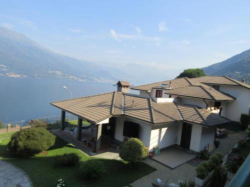 Bellano Apartment | Family-Friendly Getaway at Lucy's House - Rated 9.7/10