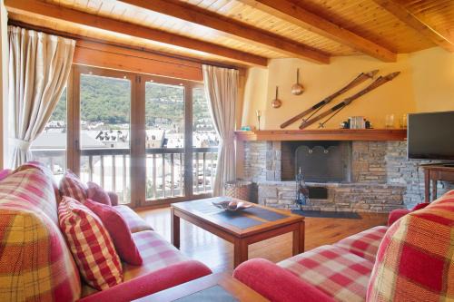 Vielha Apartment | Pet-Friendly Retreat: Luderna - Apartamento Dera Pincèla