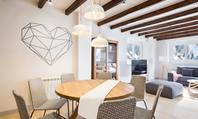 Baqueira Apartment | Relaxing Getaway at Luderna - Terrace Apartment Bonaigua B1