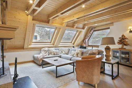 Salardu Apartment | Pet-Friendly LUDERNA Apartment with Hot Tub & 10/10 Rating