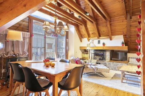 Arties Apartment | Exceptional Luderna Duplex with Terrace for Family Getaways