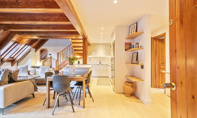 Gessa Apartment | Explore Luderna: Duplex with Breathtaking Views of Laveja