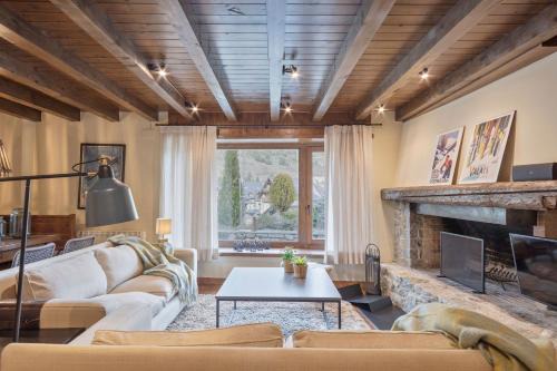Arties House | Explore Luderna - Dúplex Nòdes II: Pet-Friendly Escape