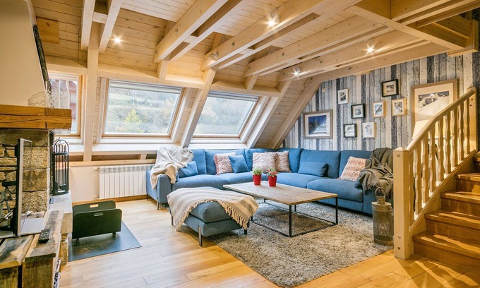 Tredos Apartment | Unforgettable Stay at Luderna - Tríplex Tuc dera Salana