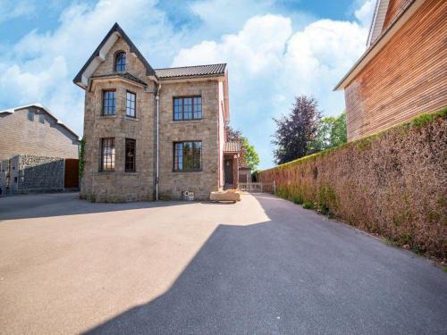 Waimes Villa | Relaxing Villa in Sourbrodt with Sauna and Pool Access