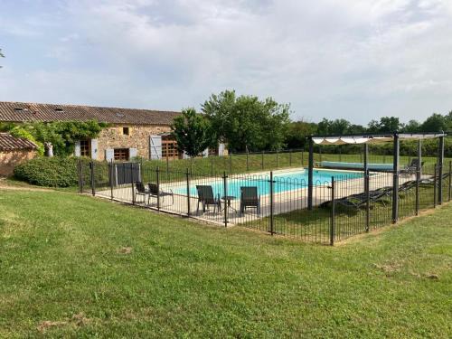 Sainte Croix de Beaumont House | Relax at Lueurs de Gorce with Oceanfront Views and Pool