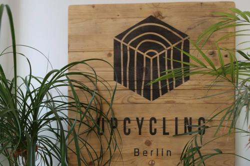 Friedrichshain Apartment | Eco-Friendly Upcycling Studio in Central Location