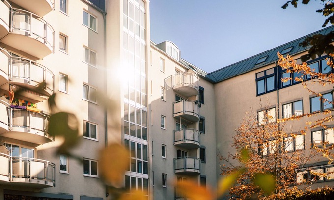 Zentrum-Nord Apartment | Pet-Friendly Luga Homes in Mitte: Ideal for Families
