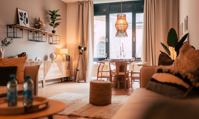 Old Town Apartment | Pet-Friendly Luga Homes Near Nikolaikirche - Rated 9.4/10