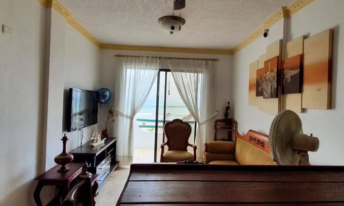Atacames Apartment | Breathtaking Sunset Views at Our Oceanfront Retreat