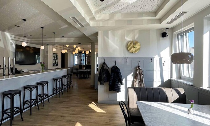 Weiden am See Hotel | Discover Luis von Weyden: Rated 8.8 with Family-Friendly Dining