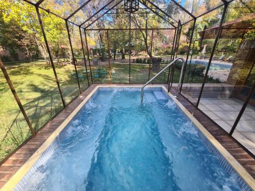 Lujan de Cuyo Hotel | Discover Lujan De Cuyo B&B: Pet-Friendly Oasis with Pool