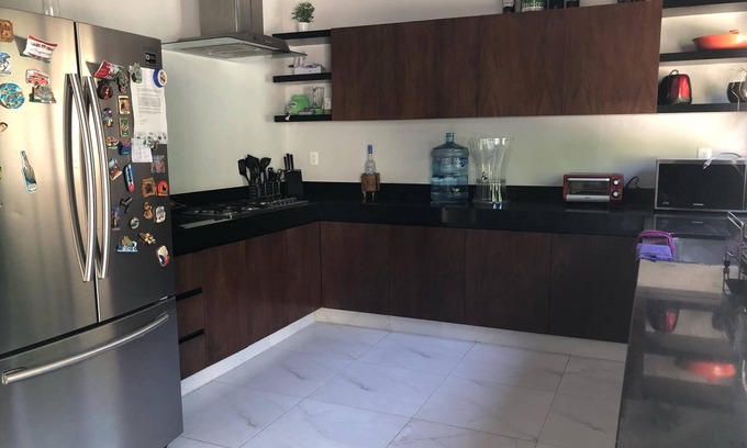 Villa Juarez House | Modern Pet-Friendly Home for Families and Travelers