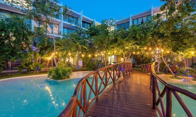 La Veleta Condo | Indulge in a Private Jacuzzi with Oceanfront Views