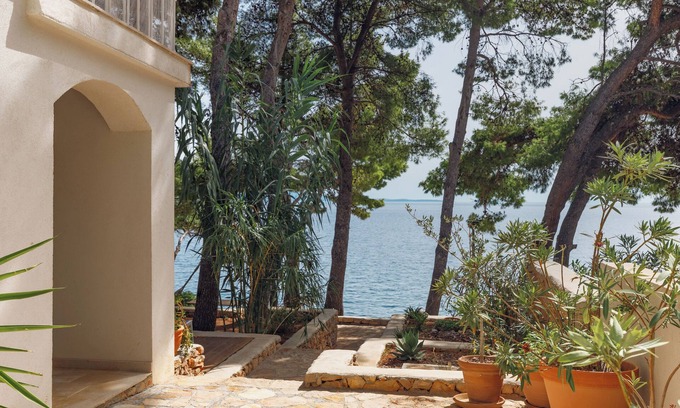 Ivan Dolac Villa | Premier Beachfront House with Ocean Views & Garden Access