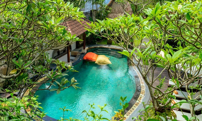 Ubud City-Centre Hotel | Discover Lumbung Sari Hotel: 4-Star Stay with Pool & Spa