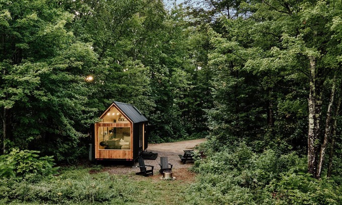 Woodstock Cabin | Relaxing Lumen Nature Retreat with Spa & Pet-Friendly Cabins