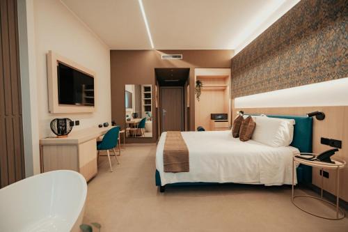 Termoli Hotel | Relax at Lumia Hotel: 4-Star Oceanfront Getaway