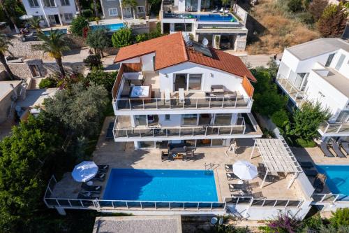 Kalkan Villa | Experience Luxurious Oceanfront Living at Lumiere Villas 3