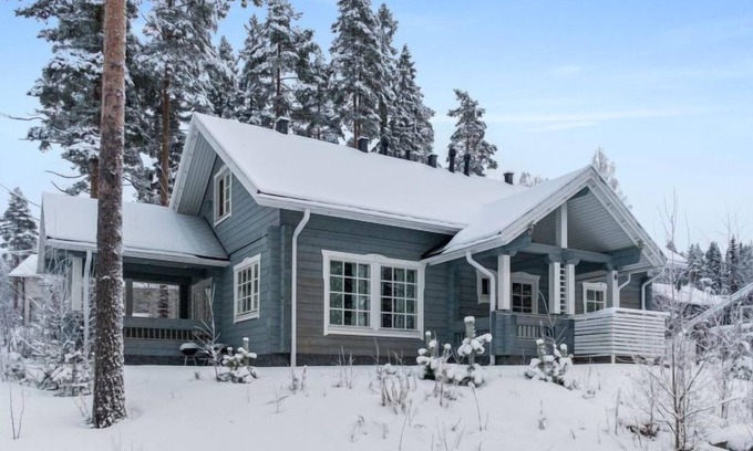 Sotkamo House | Experience Lumikellomaa by Interhome: Lake View & Spa Retreat