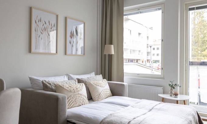 Rovaniemi Apartment | Lumileinikki City Suite with Sauna by BookLapland