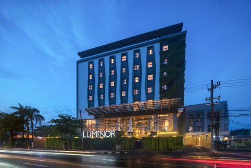 Sidoarjo Hotel | Budget-Friendly Luminor Hotel Airport Sidoarjo with Dining