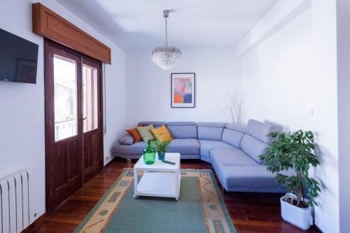 Cuntis Apartment | Brightly Renovated Apartment in Scenic Thermal Villa