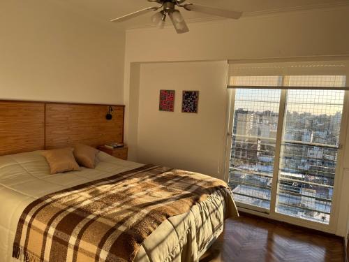 Centro Apartment | Bright Stay in Prime Location on Bv Oroño for Families