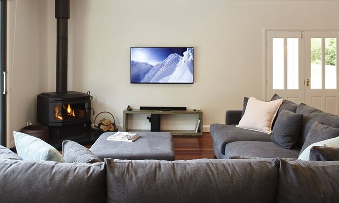 Bright House | Experience Lumley House: Historic Elegance with Ocean Views