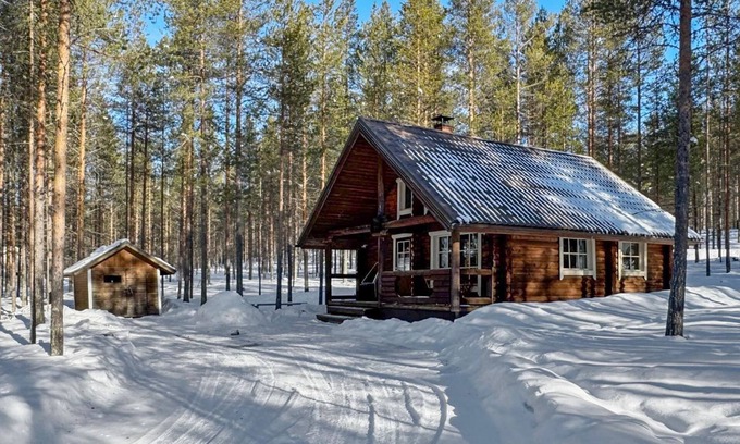 Pyhatunturi House | Relaxing Retreat at Lumomarja by Interhome with Spa & Lake View