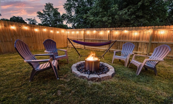 Bon Air House | Family-Friendly Lumos Stays: 4K TV, Spa & Kitchen Access