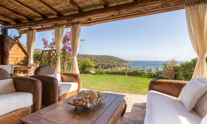 Villasimius House | LUNA BAY HOME RETREAT: Ocean View Near Villasimius