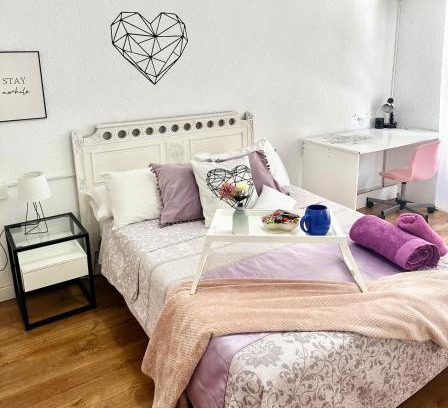Figares Apartment | Family-Friendly Luna Centro: Rated 9.4/10 for Comfort