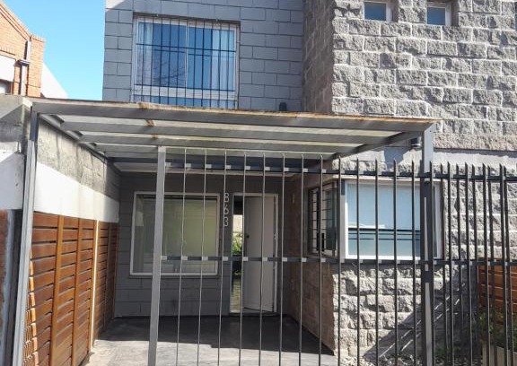 Mar del Plata House | Pet-Friendly Retreat at Luna de Valencia - Rated 9/10!