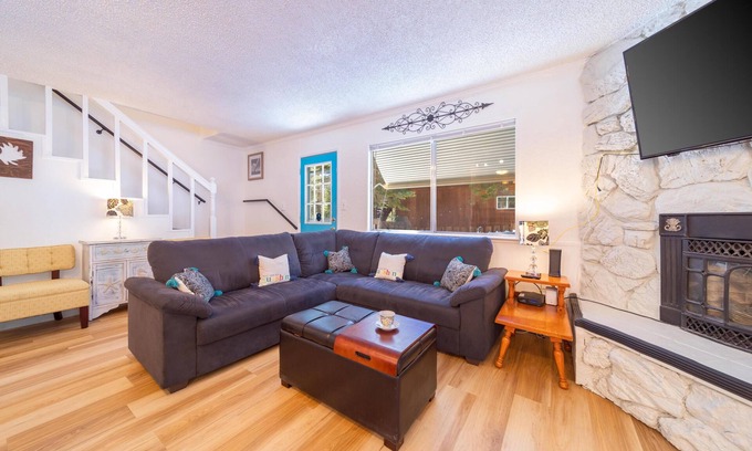 Country Club Estates House | Discover Luna Lodge: 4BR Oasis Near Trails & Views