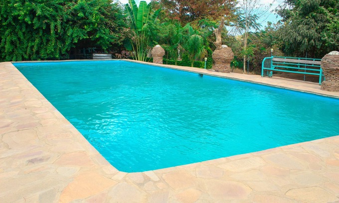 Kariba House | Discover Luna Lodge: Family-Friendly with Pool & Ocean Views