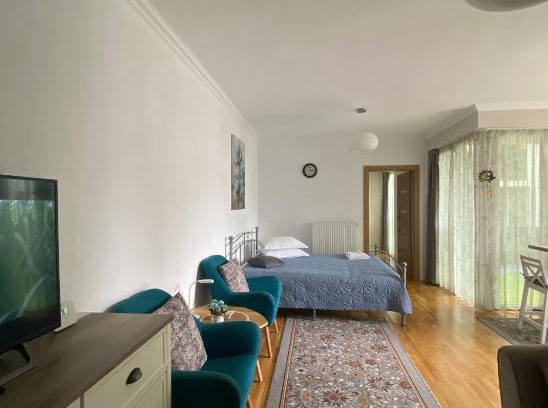 Old Town Apartment | Top-Rated Family Retreat at Lunafan Apartment