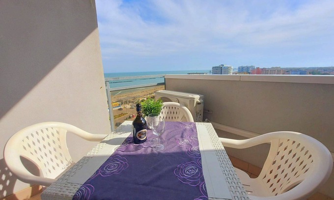 Lido di Pomposa Apartment | Beachfront Apartment with Spectacular Views in Lido di Pomposa