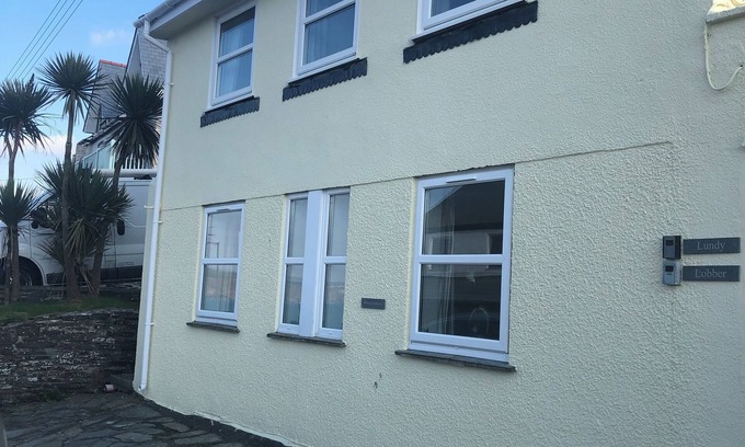 Port Isaac Apartment | Dog-Friendly Port Isaac Apartment with Ocean Views