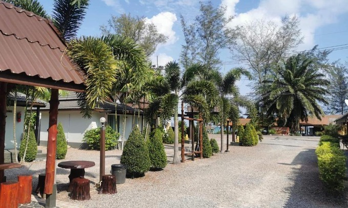 Pathio Resort | Relaxing Lung Pod 9 Resort with Oceanfront Views & Dining