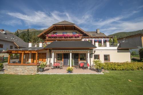 Hintergoeriach Apartment | Guest Rated 9.9: Lungau Apartment - Pet & Child Friendly