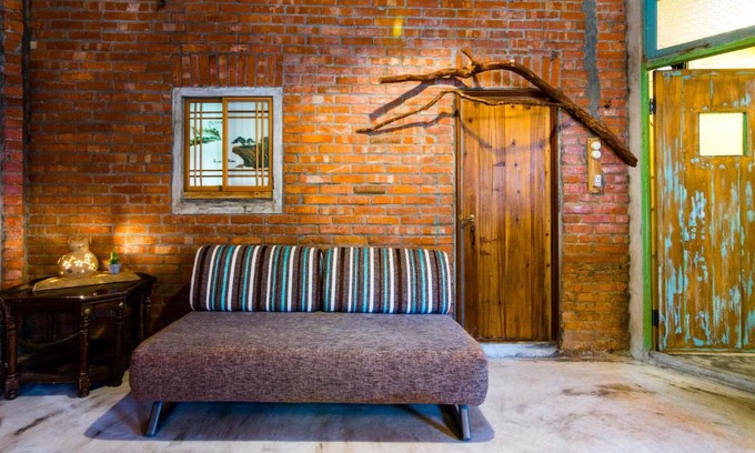 Ruifang Bed & Breakfast | Inviting Lungta BnB: Family-Friendly with Delicious Breakfast