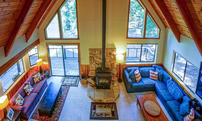 Glencoe Cabin | Discover Lupine Lodge: Steps to Lakemont Pines Lake