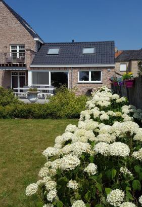 Beveren House | Discover Luppolo Vakantiehuis in Westhoek: Pet Friendly Retreat