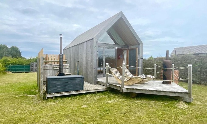 Brightlingsea House | Experience Lushna 12 Lux at Lee Wick Farm Cottages