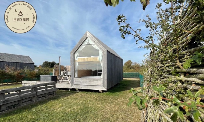 Brightlingsea Cottage | Experience Lushna Petite 2 at Lee Wick Farm Cottages
